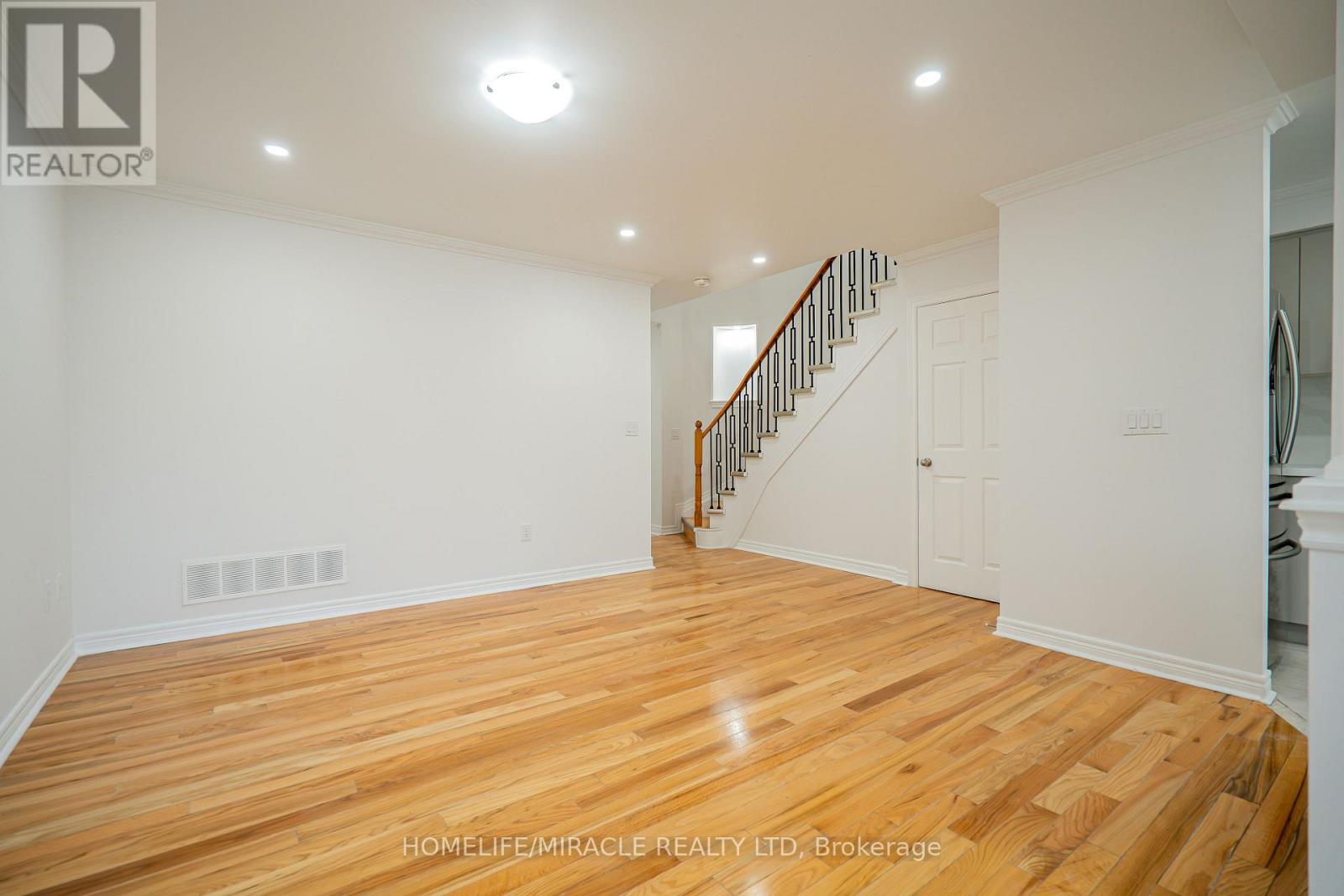 20 - 21 Eastview Gate, Brampton (Bram East), Ontario  L6P 1P6 - Photo 10 - W13093606