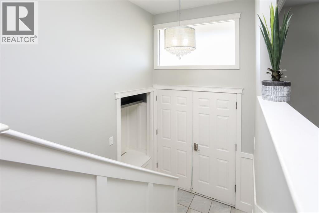 101 Mcgill Boulevard W, Lethbridge, Alberta  T1K 3V8 - Photo 3 - A2307668