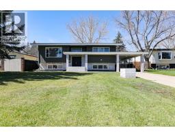 101 Mcgill Boulevard W, Lethbridge, Alberta
