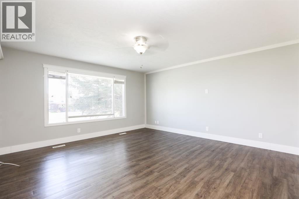 101 Mcgill Boulevard W, Lethbridge, Alberta  T1K 3V8 - Photo 6 - A2307668