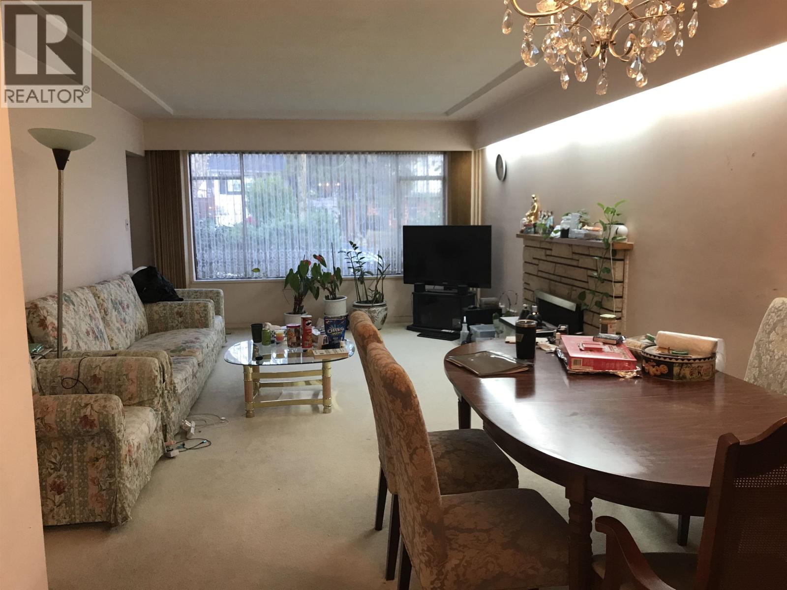 5771 Sherbrooke Street, Vancouver, British Columbia  V5W 3N1 - Photo 3 - R3073544