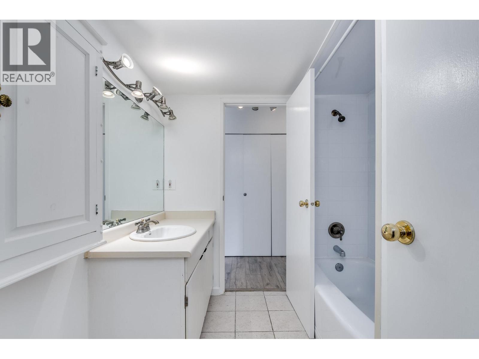 212 3275 Mountain Highway, North Vancouver, British Columbia  V7K 2H4 - Photo 20 - R3120591