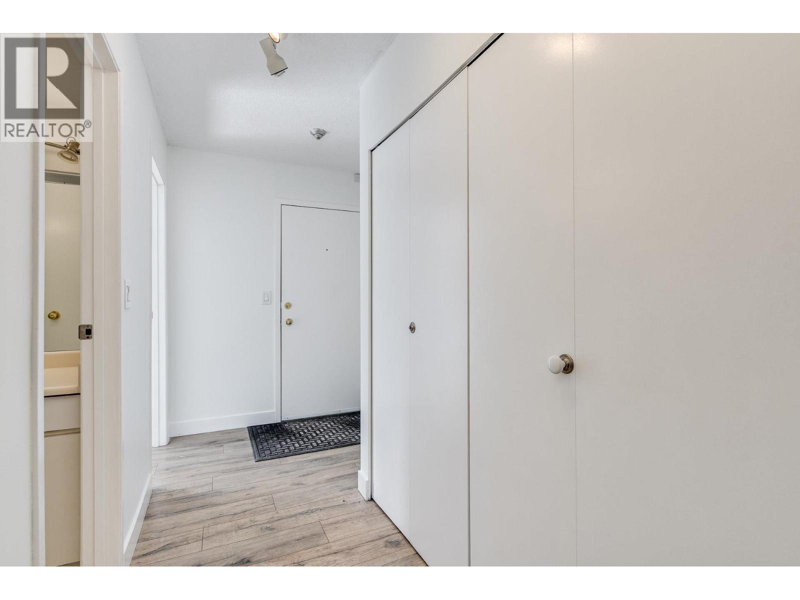 212 3275 Mountain Highway, North Vancouver, British Columbia  V7K 2H4 - Photo 6 - R3120591