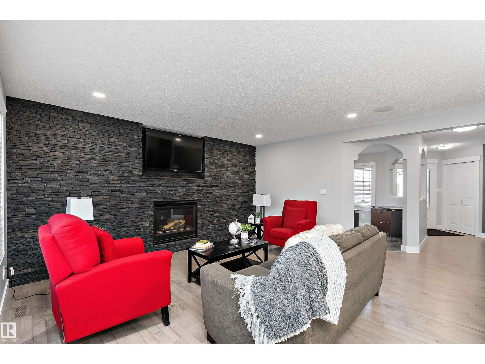 1223 117 St Nw, Edmonton, Alberta  T6J 7E5 - Photo 7 - E4486099