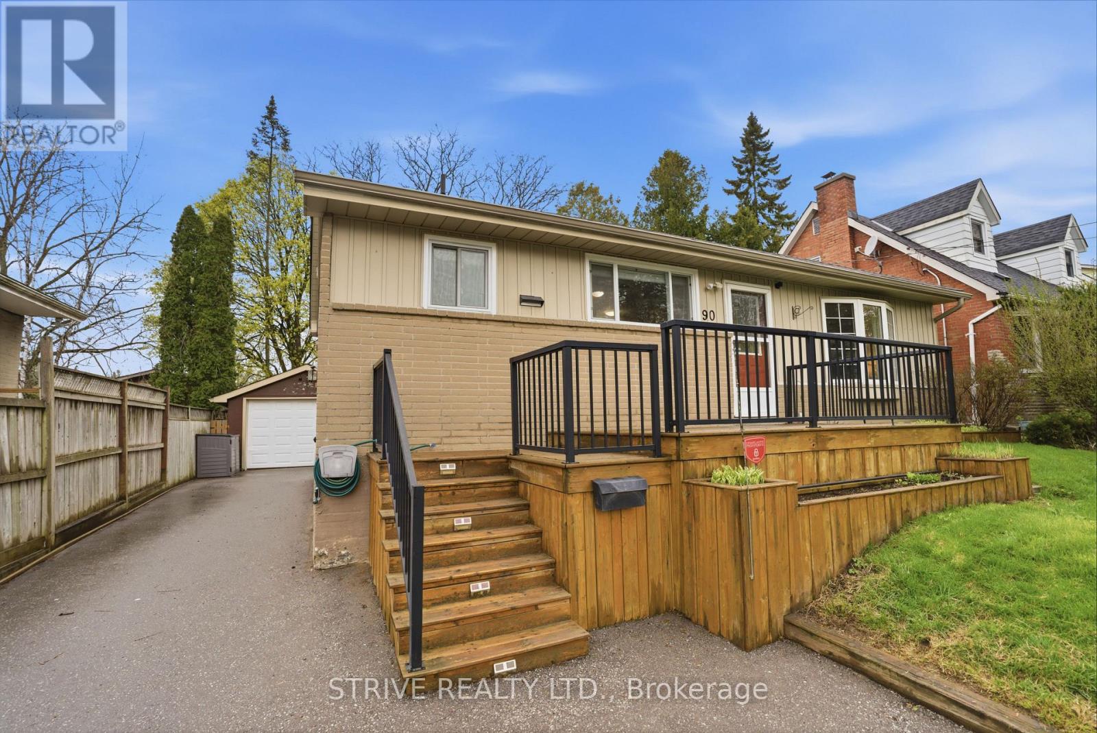 90 Southwood Street, Oshawa, Ontario  L1G 6L7 - Photo 3 - E13091578
