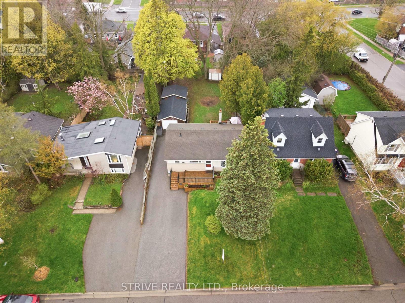 90 Southwood Street, Oshawa, Ontario  L1G 6L7 - Photo 4 - E13091578