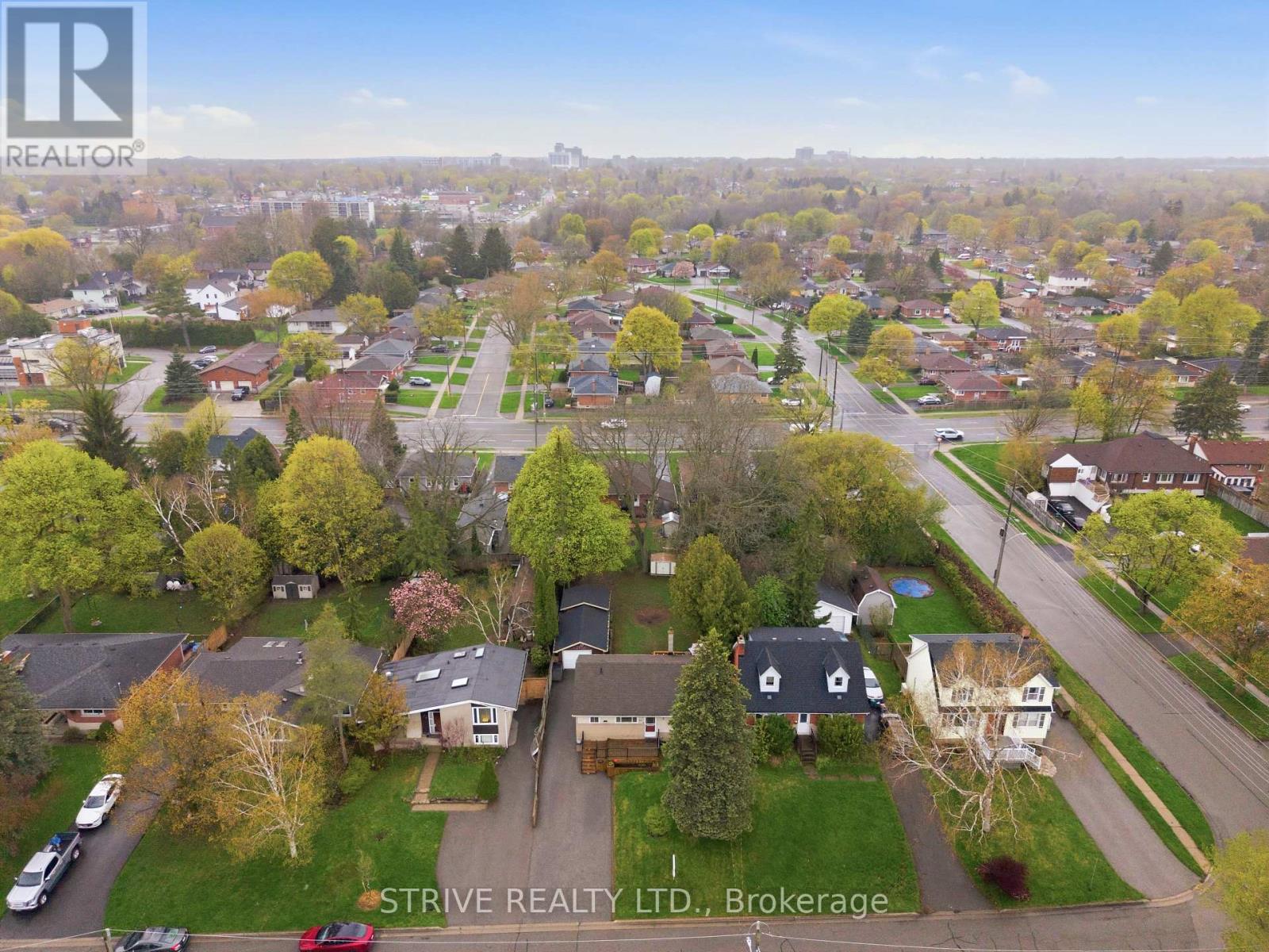 90 Southwood Street, Oshawa, Ontario  L1G 6L7 - Photo 5 - E13091578