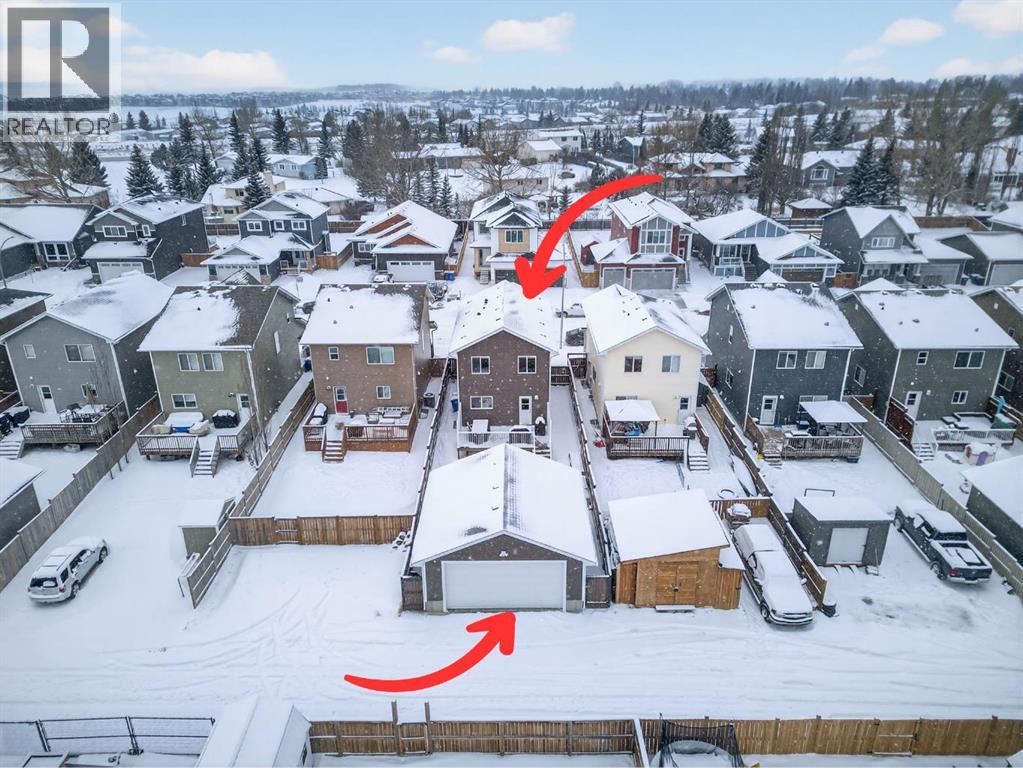 62 Mackenzie Way, Carstairs, Alberta  T0M 0N0 - Photo 1 - A2305393