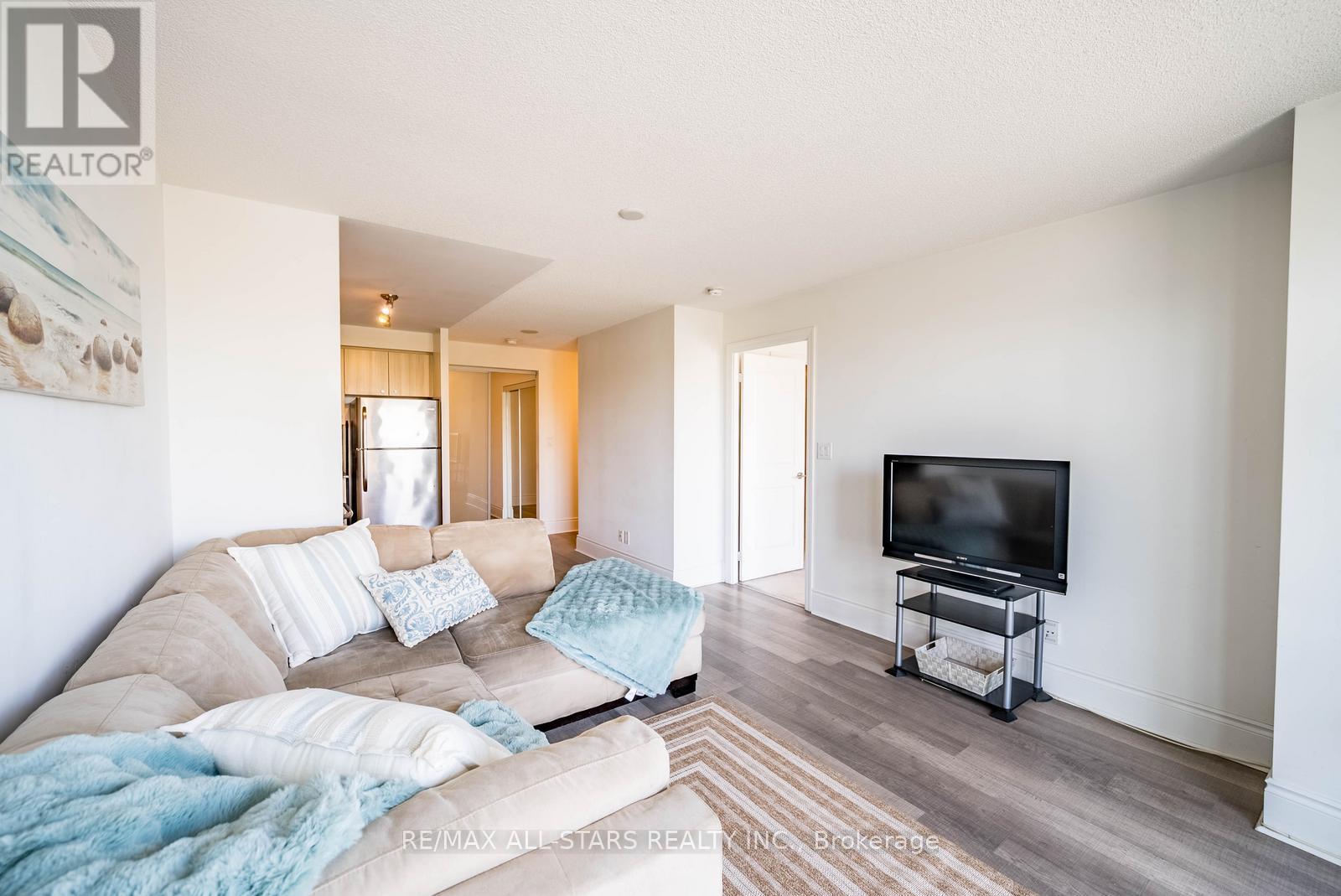 407 - 2015 Sheppard Avenue E, Toronto (Henry Farm), Ontario  M2J 0B3 - Photo 10 - C13093638
