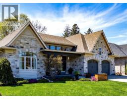 11 GREENLEAF Lane, Ancaster, Ontario