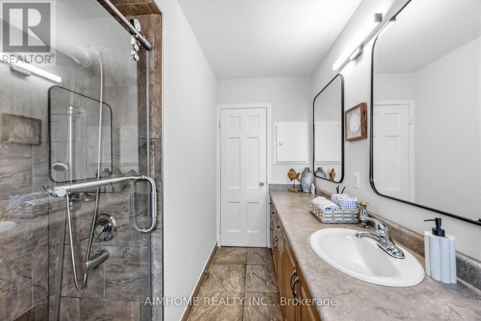 34 Marilake Drive, Toronto, Ontario  M1S 1V7 - Photo 15 - E13093694