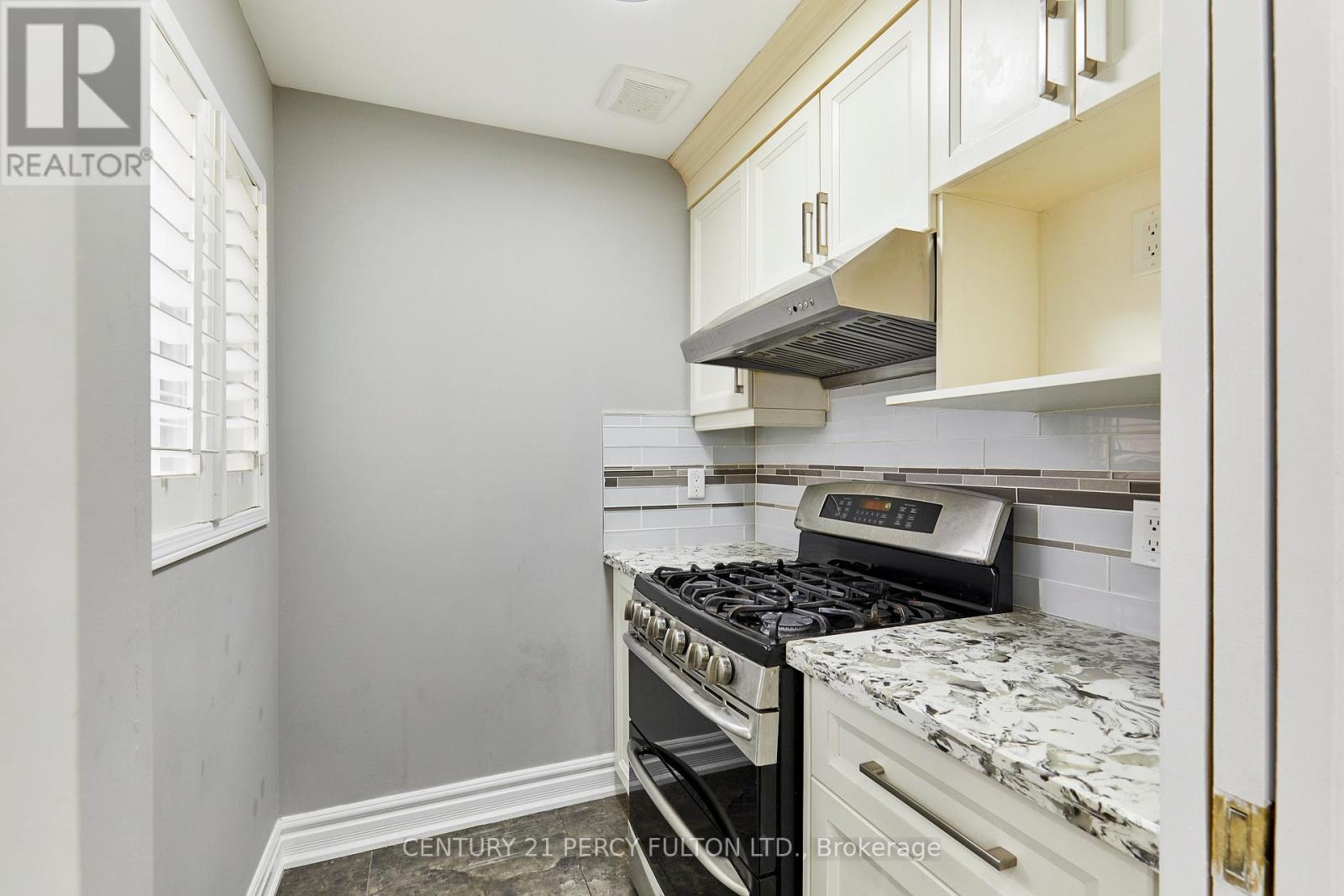 7 Schoolbridge Street, Ajax, Ontario  L1T 4Z2 - Photo 18 - E13092702