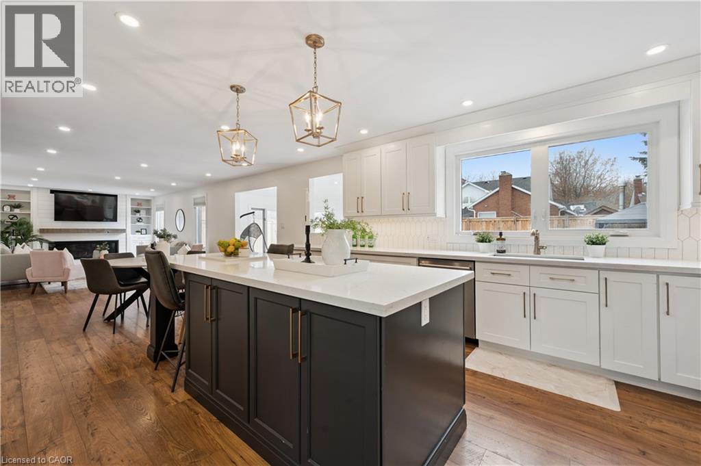 601 Sandringham Drive, Waterloo, Ontario  N2K 3L5 - Photo 4 - 40810048