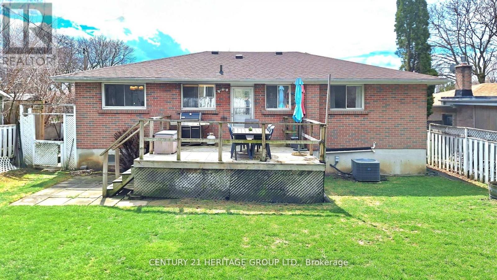 72 Romfield Circuit, Markham, Ontario  L3T 3H6 - Photo 43 - N13093692