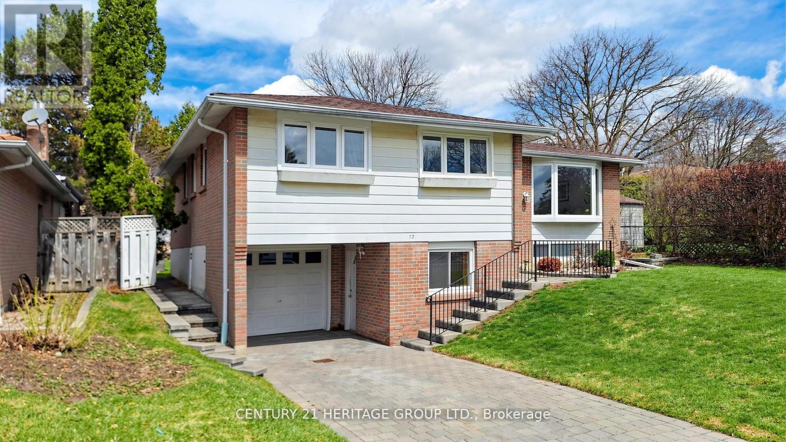 72 Romfield Circuit, Markham, Ontario  L3T 3H6 - Photo 5 - N13093692