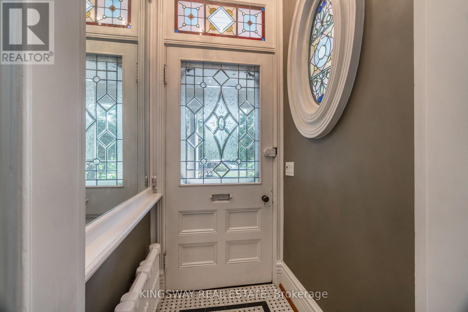 166 High Park Avenue, Toronto, Ontario  M6P 2S4 - Photo 2 - W13093636