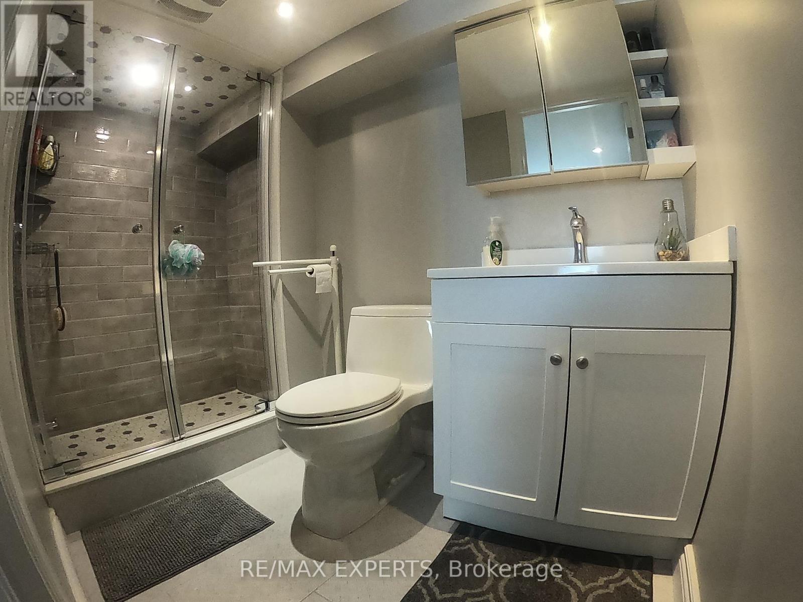 Bsmt - 10 Lady Bank Road, Toronto, Ontario  M8Z 4J5 - Photo 10 - W13093646