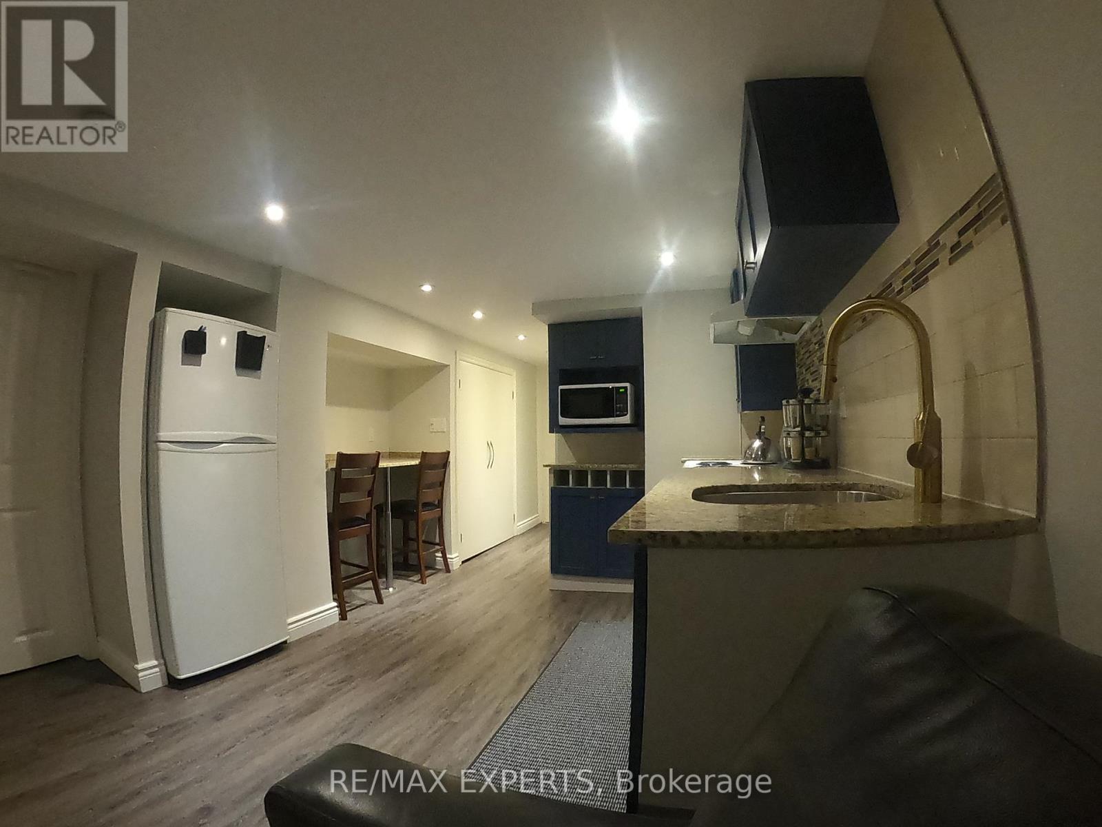 Bsmt - 10 Lady Bank Road, Toronto, Ontario  M8Z 4J5 - Photo 2 - W13093646