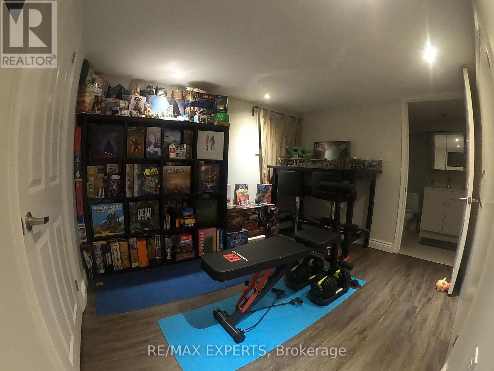 Bsmt - 10 Lady Bank Road, Toronto, Ontario  M8Z 4J5 - Photo 3 - W13093646