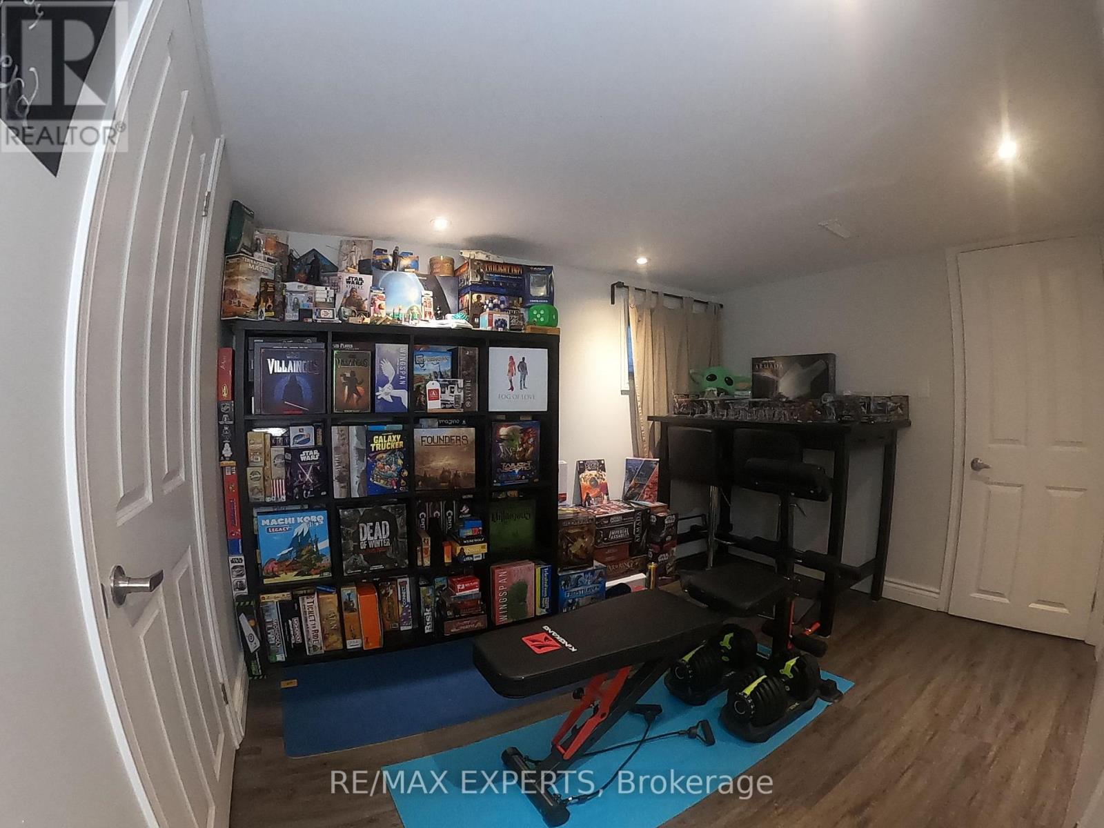 Bsmt - 10 Lady Bank Road, Toronto, Ontario  M8Z 4J5 - Photo 4 - W13093646