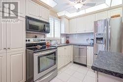 3145 Harris Crescent, Mississauga, Ontario  L5N 4Y4 - Photo 2 - W13093674