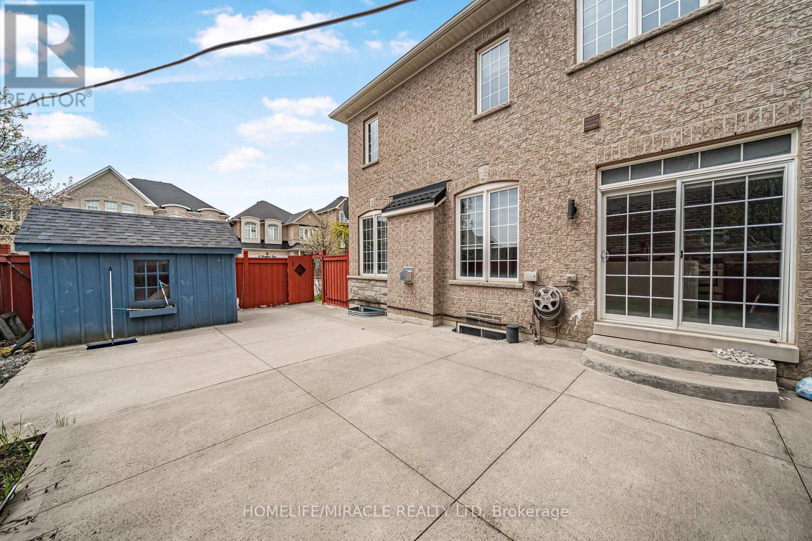 9 Berryfield Way, Brampton (Sandringham-Wellington), Ontario  L6R 0Y3 - Photo 6 - W13093698