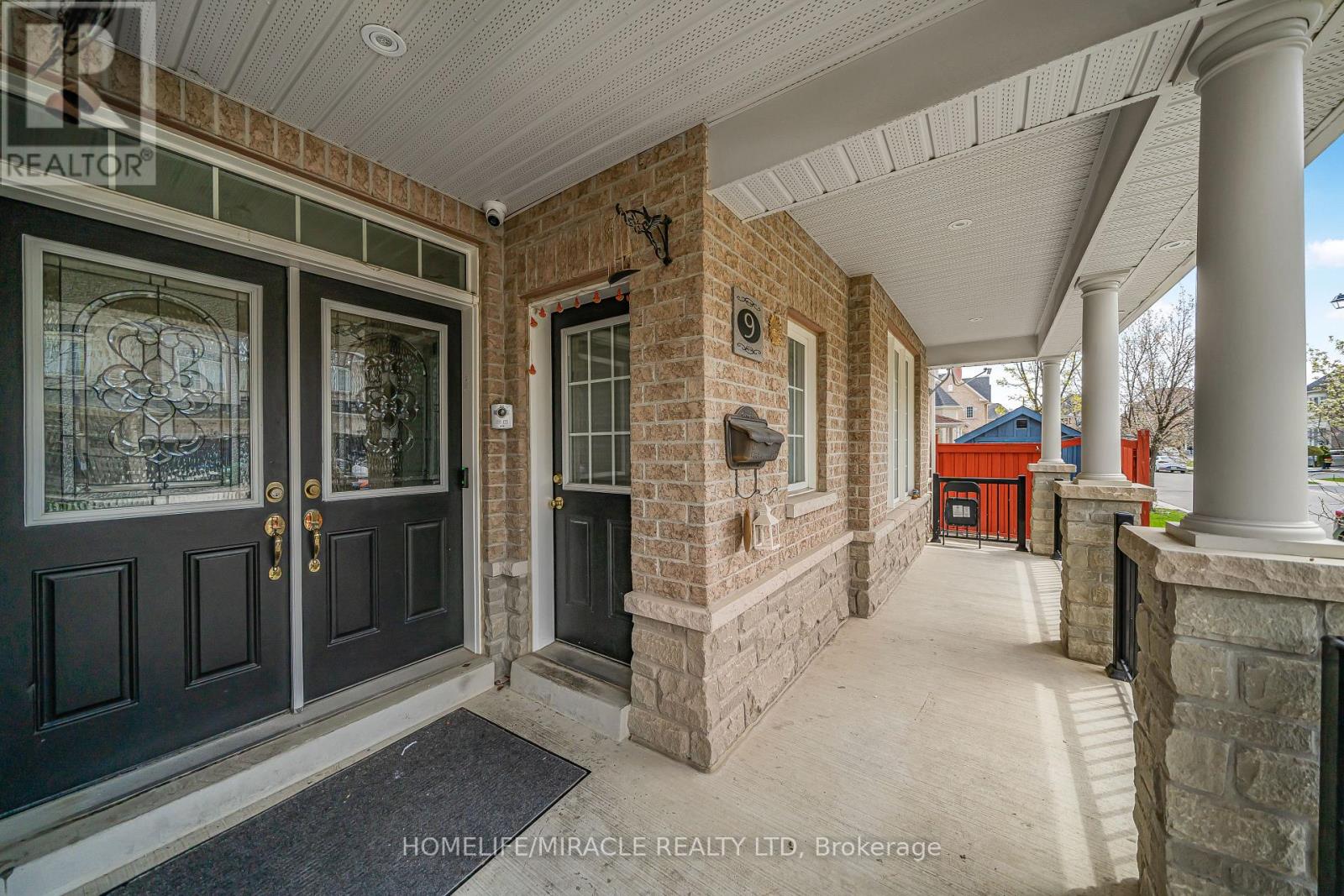 9 Berryfield Way, Brampton (Sandringham-Wellington), Ontario  L6R 0Y3 - Photo 7 - W13093698