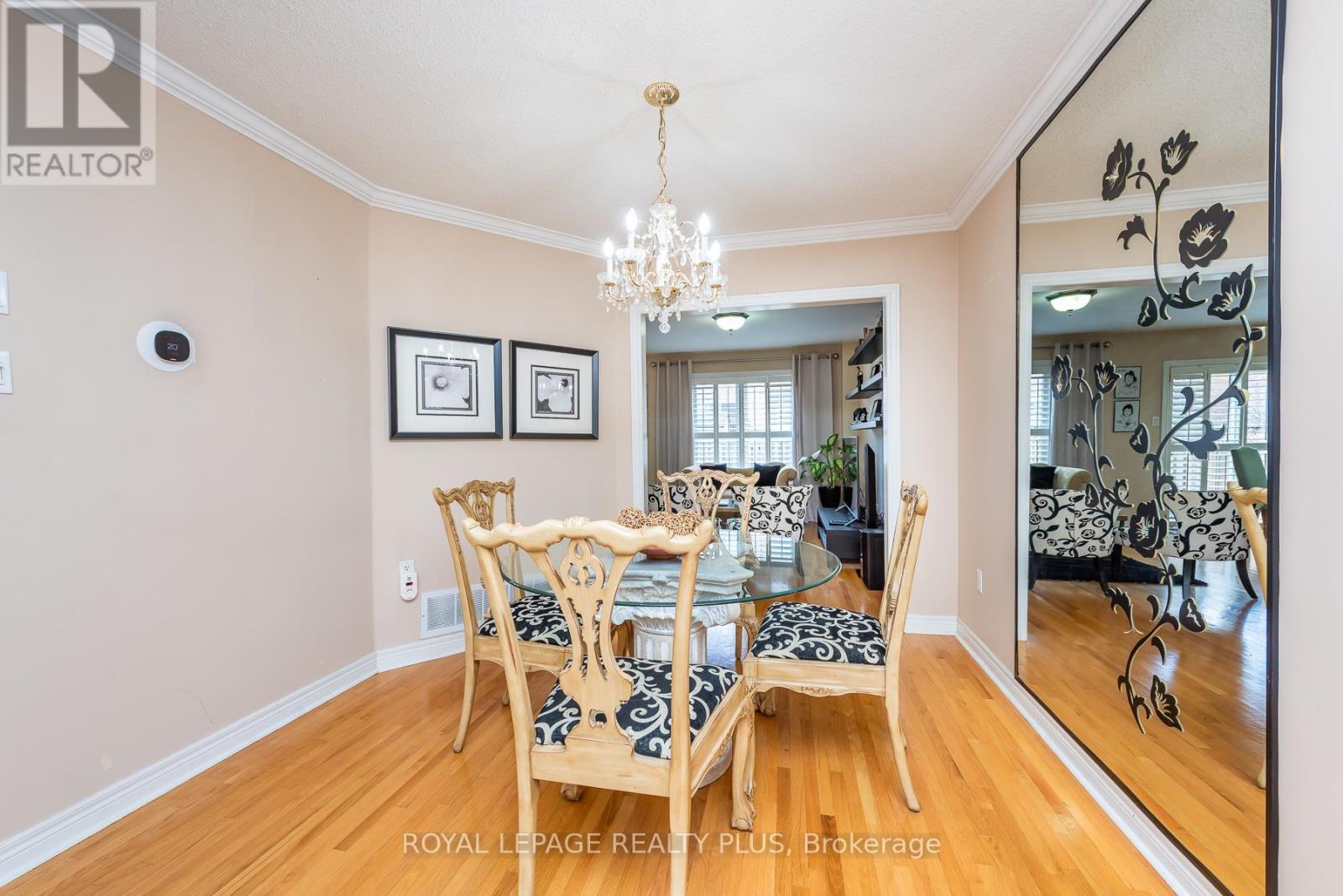 6943 Buttle Station Place, Mississauga, Ontario  L5W 1B8 - Photo 3 - W13093712