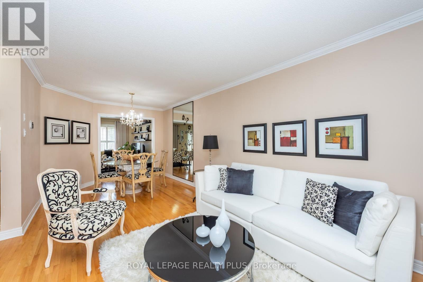 6943 Buttle Station Place, Mississauga, Ontario  L5W 1B8 - Photo 4 - W13093712