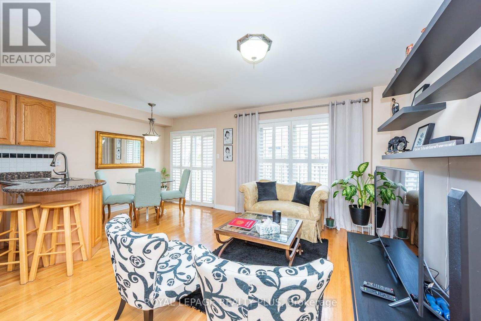 6943 Buttle Station Place, Mississauga, Ontario  L5W 1B8 - Photo 5 - W13093712