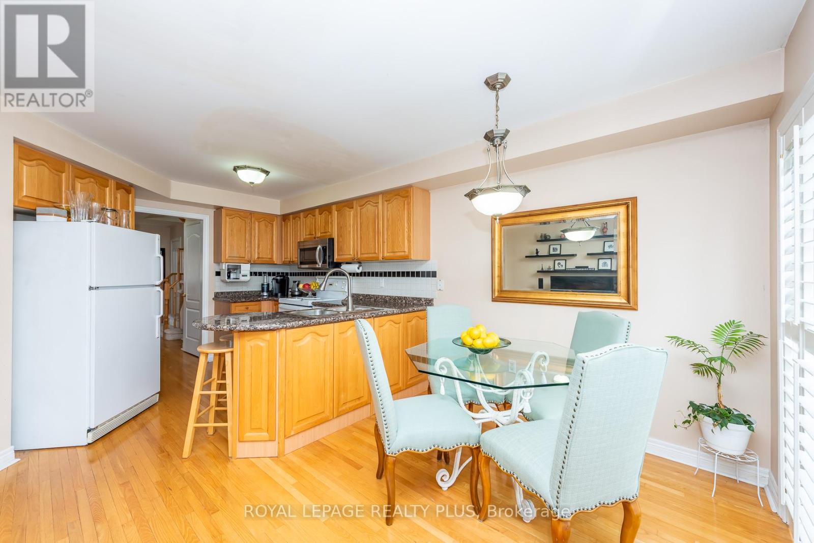 6943 Buttle Station Place, Mississauga, Ontario  L5W 1B8 - Photo 7 - W13093712