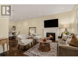 104 BARNESDALE AVENUE N, Hamilton, Ontario