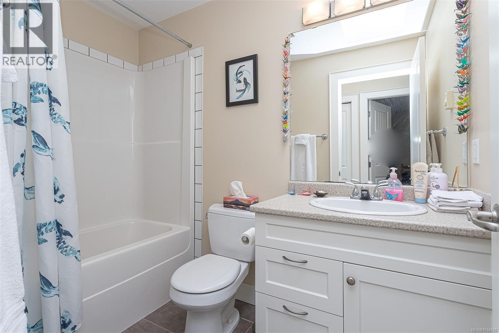 1-5 1044 Hillside Ave, Victoria, British Columbia  V8T 2A5 - Photo 16 - 1034826