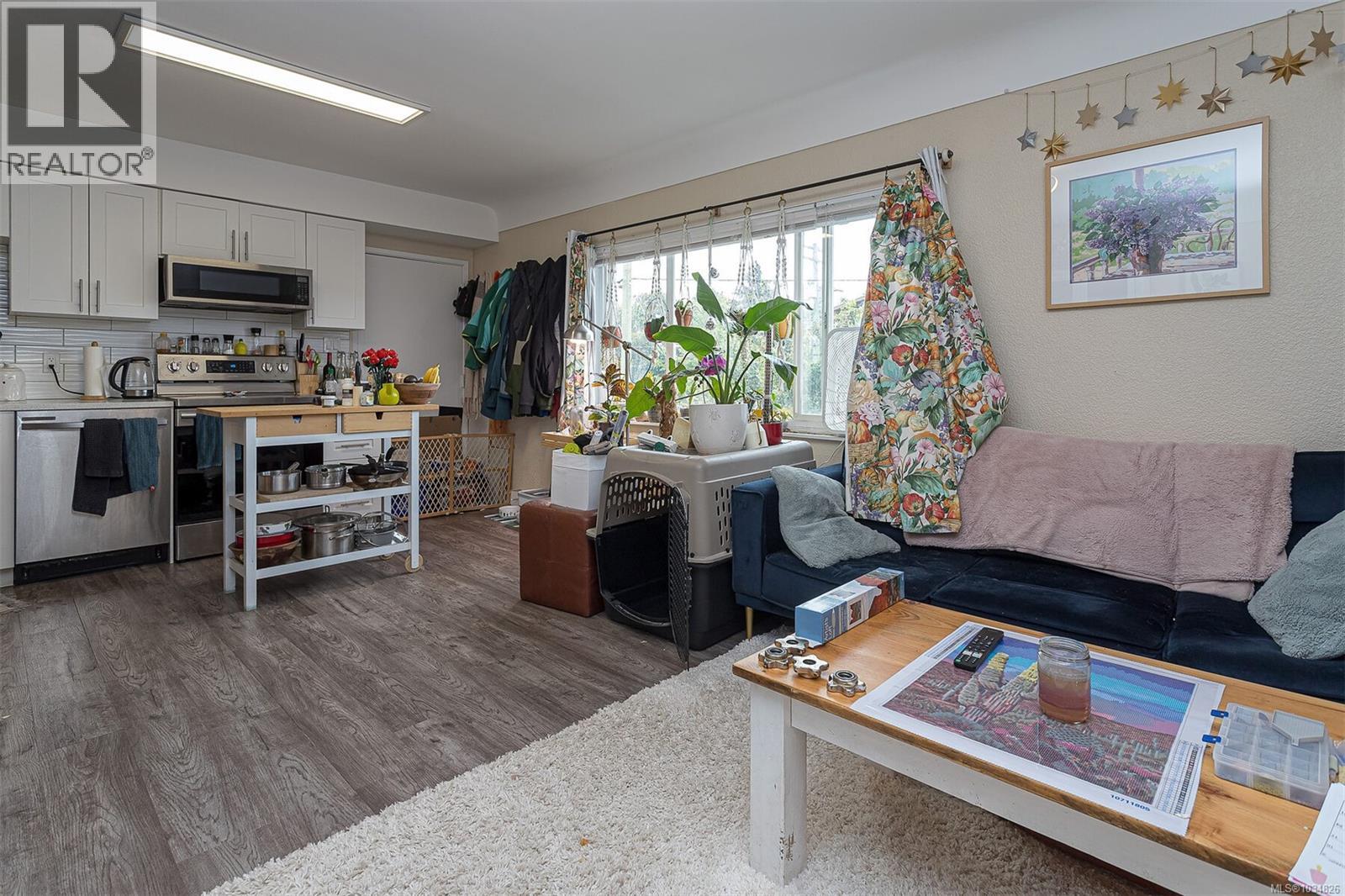 1-5 1044 Hillside Ave, Victoria, British Columbia  V8T 2A5 - Photo 26 - 1034826