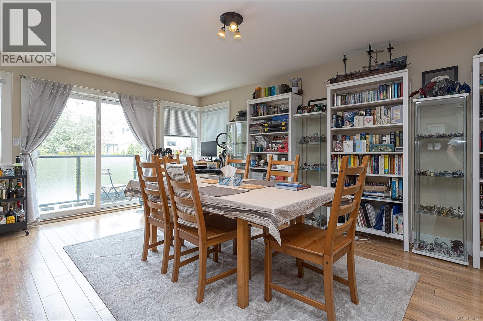 1-5 1044 Hillside Ave, Victoria, British Columbia  V8T 2A5 - Photo 7 - 1034826