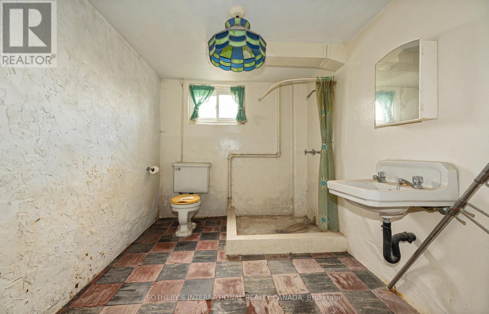 47 Grenview Boulevard, Toronto, Ontario  M8Y 3R9 - Photo 22 - W13093226