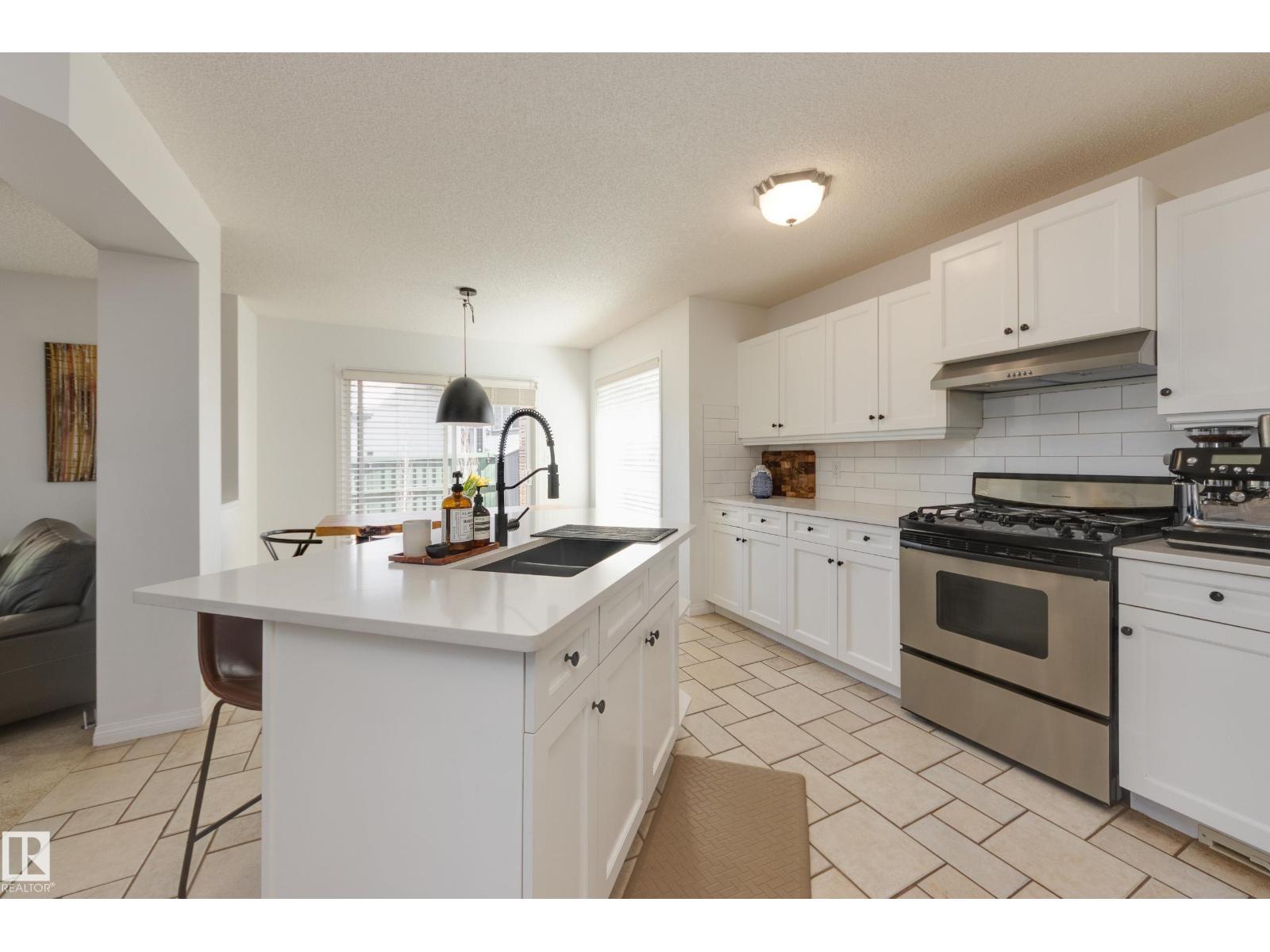 2061 Haddow Dr Nw, Edmonton, Alberta  T6R 2X6 - Photo 10 - E4486107