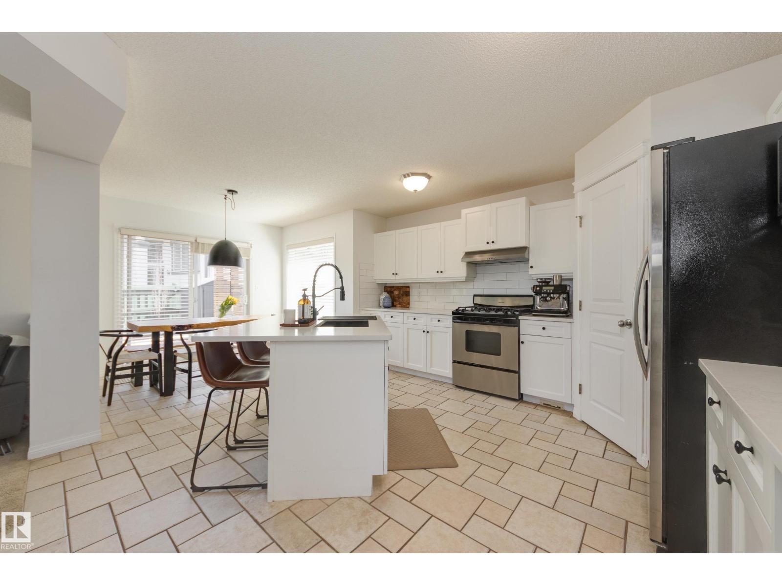 2061 Haddow Dr Nw, Edmonton, Alberta  T6R 2X6 - Photo 9 - E4486107