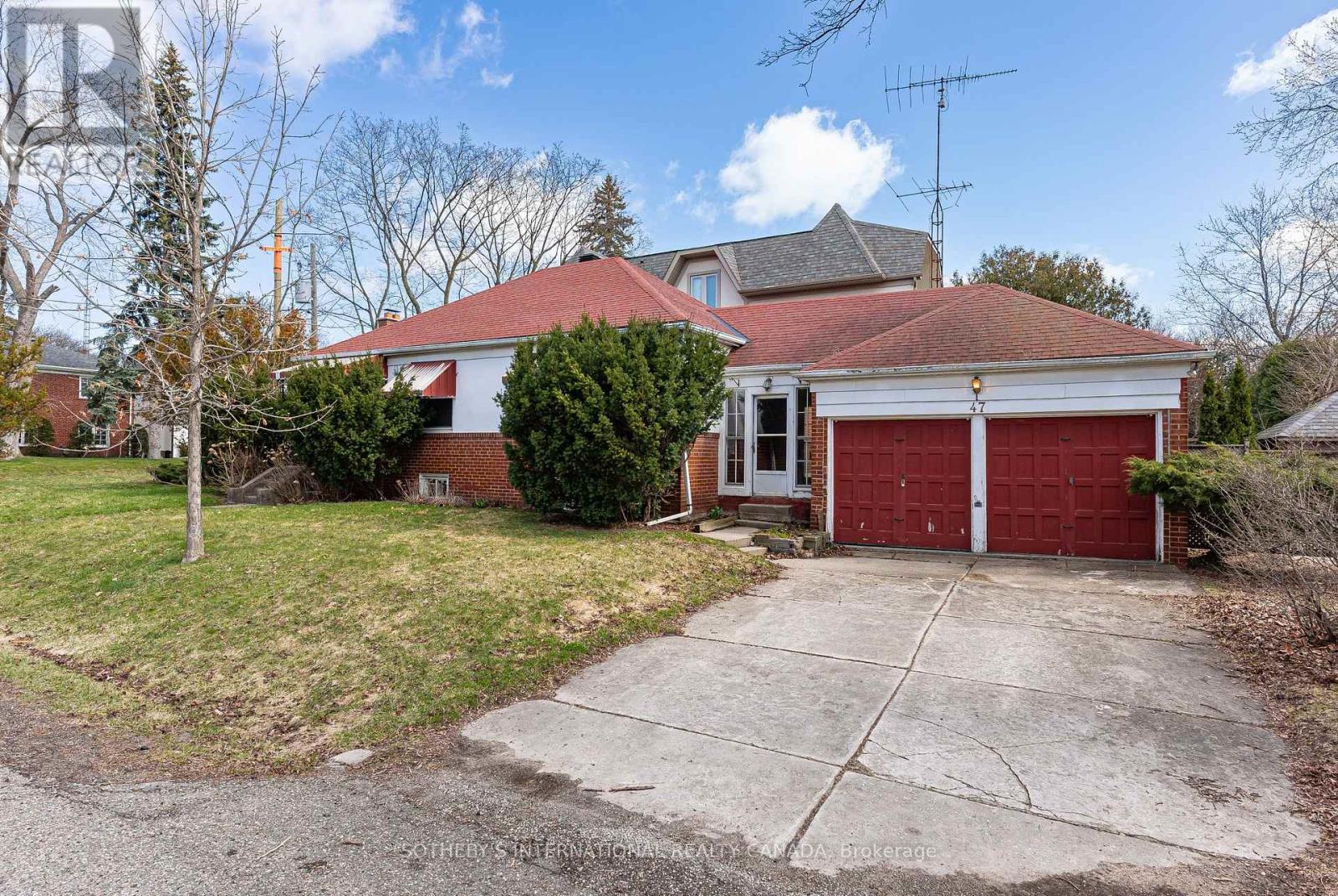 47 Grenview Boulevard, Toronto, Ontario  M8Y 3R9 - Photo 5 - W13093226