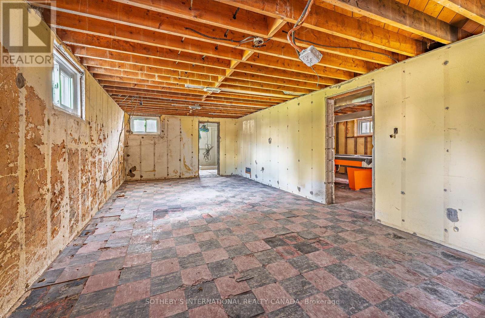 47 Grenview Boulevard, Toronto, Ontario  M8Y 3R9 - Photo 28 - W13093226