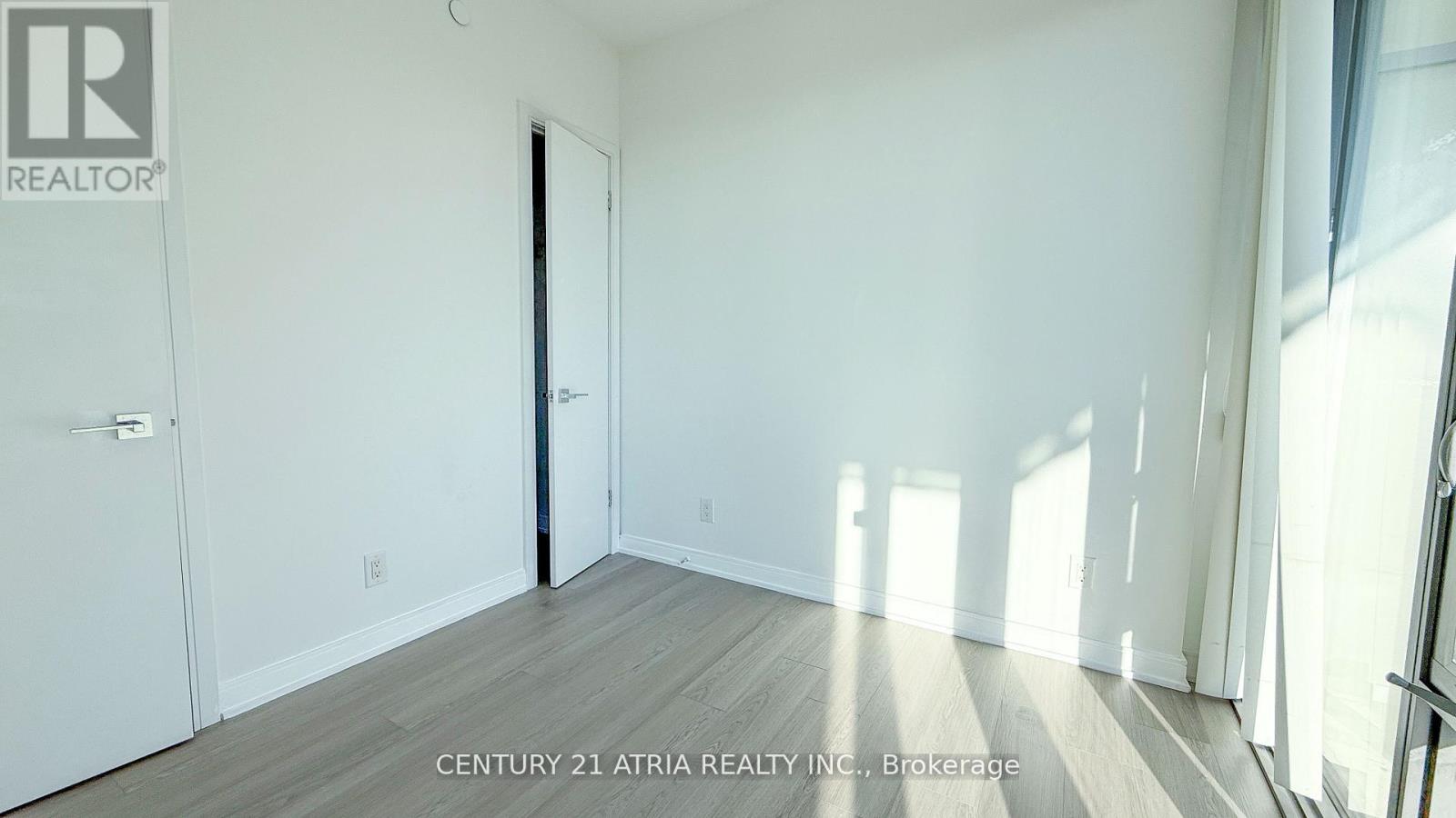 1805 - 57 St. Joseph Street, Toronto, Ontario  M5S 0C5 - Photo 9 - C12890306