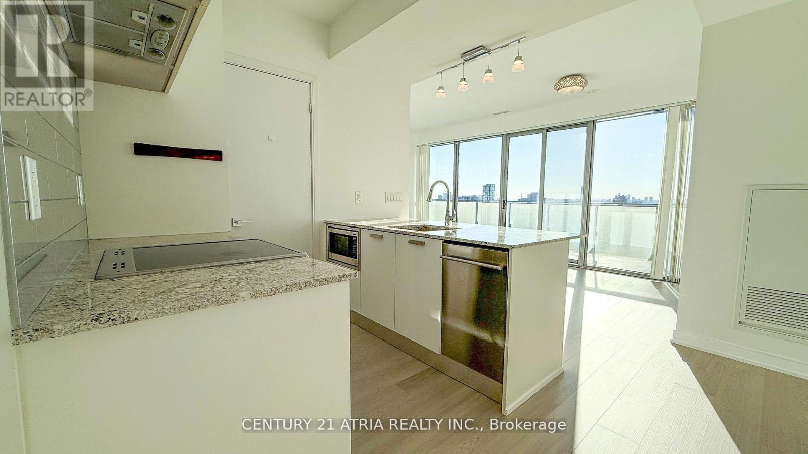 1805 - 57 St. Joseph Street, Toronto, Ontario  M5S 0C5 - Photo 7 - C12890306