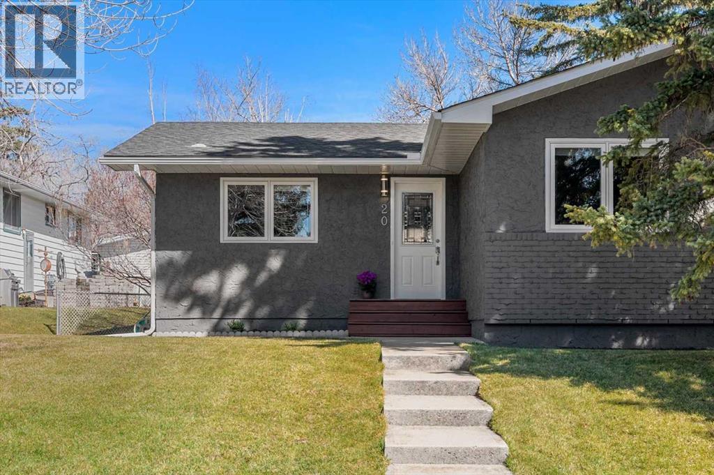 20 Brampton Crescent Sw, Calgary, Alberta  T2W 0Y4 - Photo 2 - A2308810