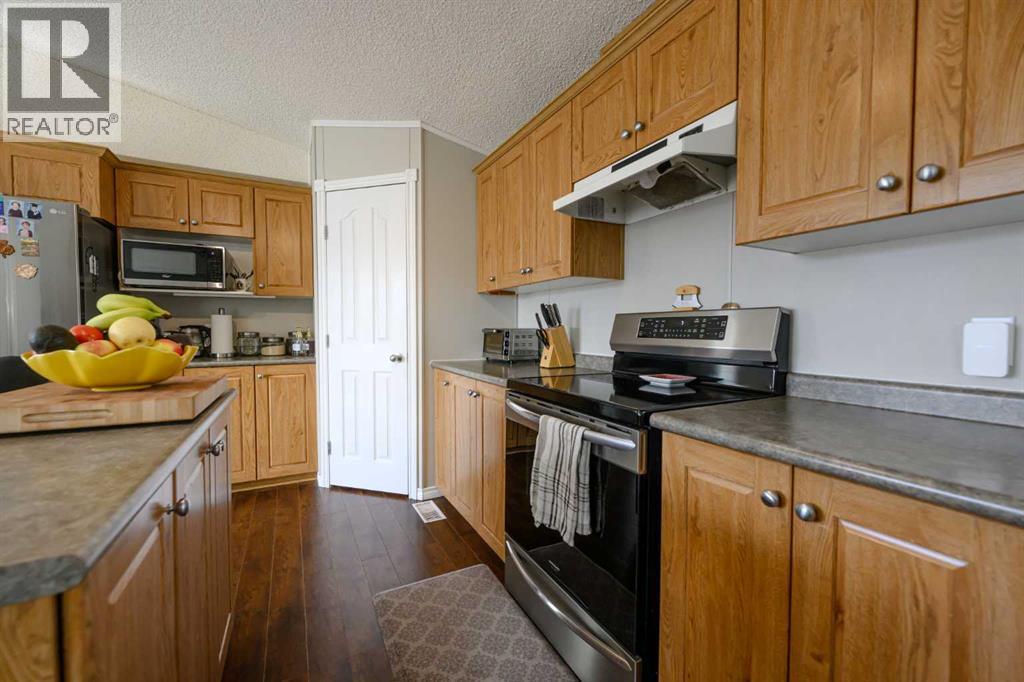 9509 109 Avenue, Clairmont, Alberta  t8x 5b8 - Photo 3 - A2307907