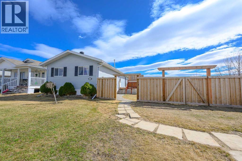 9509 109 Avenue, Clairmont, Alberta  t8x 5b8 - Photo 35 - A2307907