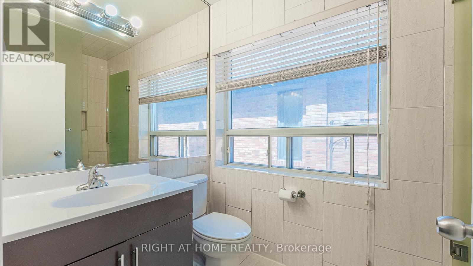 18 Rusholme Road, Toronto, Ontario  M6J 3H4 - Photo 22 - C13093750