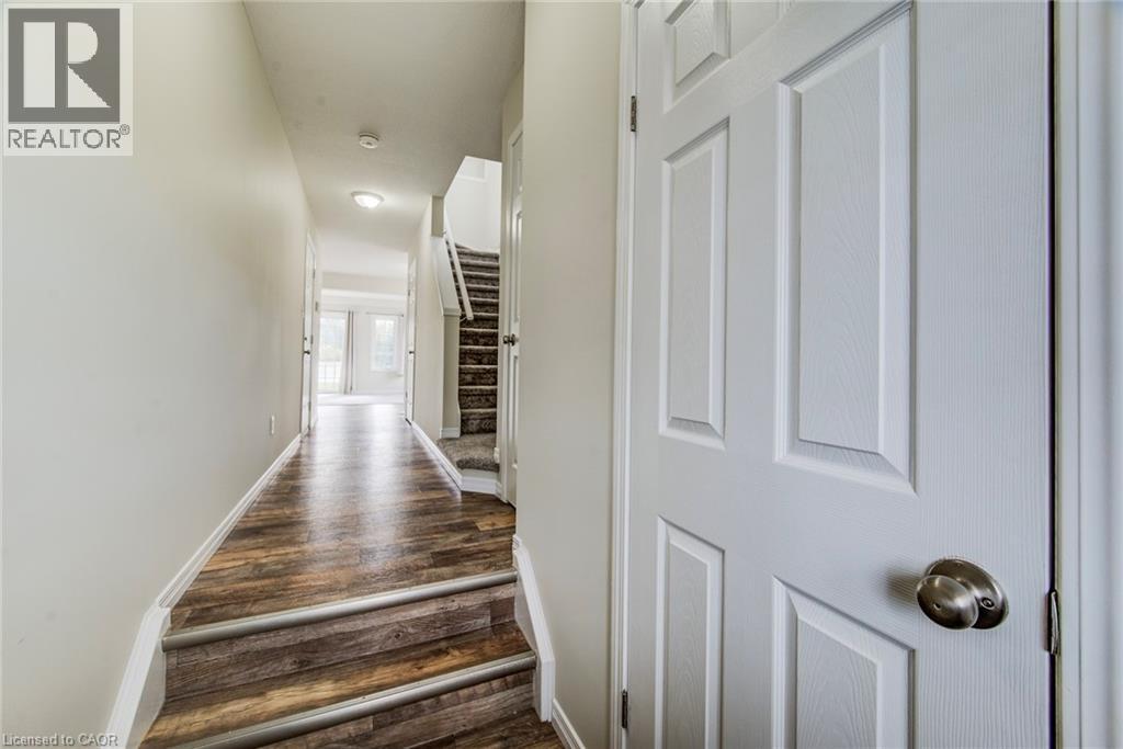 50 Pinnacle Drive Unit# 40, Kitchener, Ontario  N2P 0H8 - Photo 7 - 40827992