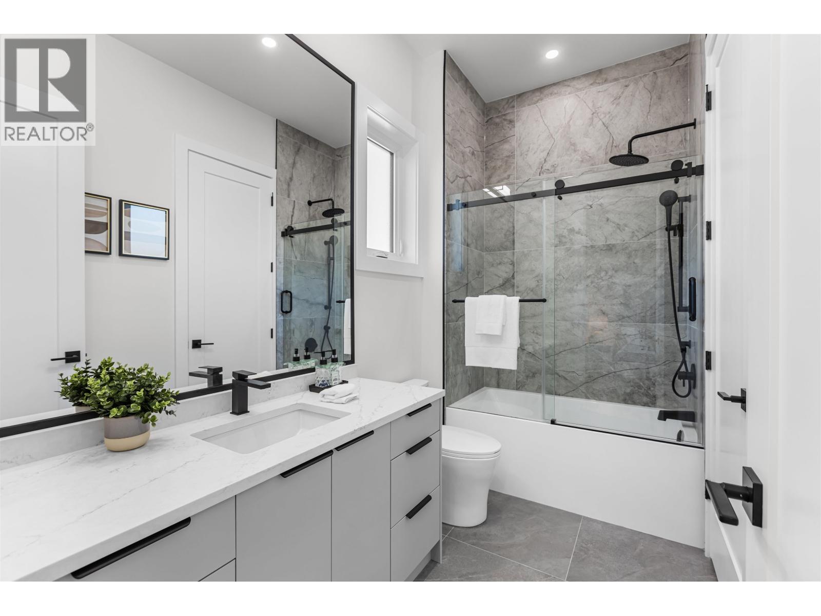 2 10 N Hythe Avenue, Burnaby, British Columbia  V5B 1G4 - Photo 21 - R3120652