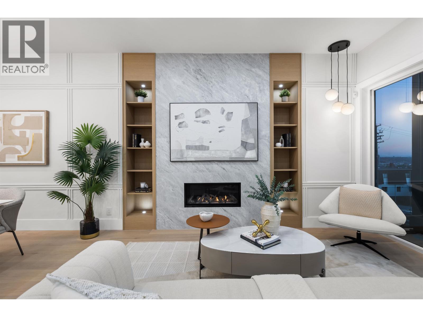 2 10 N Hythe Avenue, Burnaby, British Columbia  V5B 1G4 - Photo 4 - R3120652