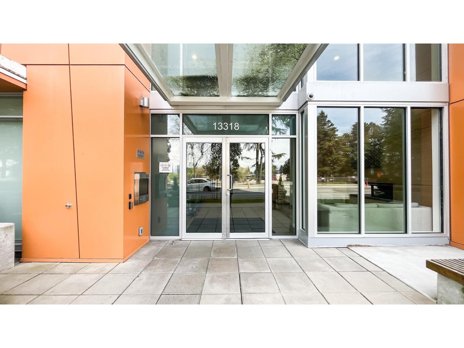 2001 13318 104 Avenue, Surrey, British Columbia  V3T 0R2 - Photo 2 - R3120395